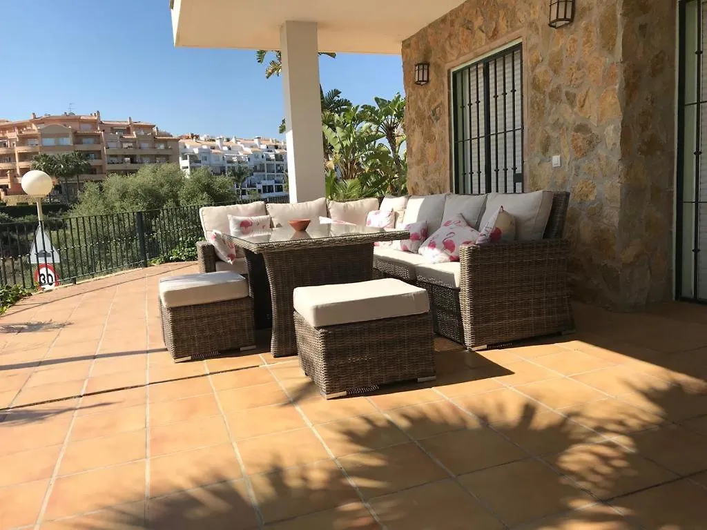 Riviera Serenity لا كالا ذي ميخاس 0*,